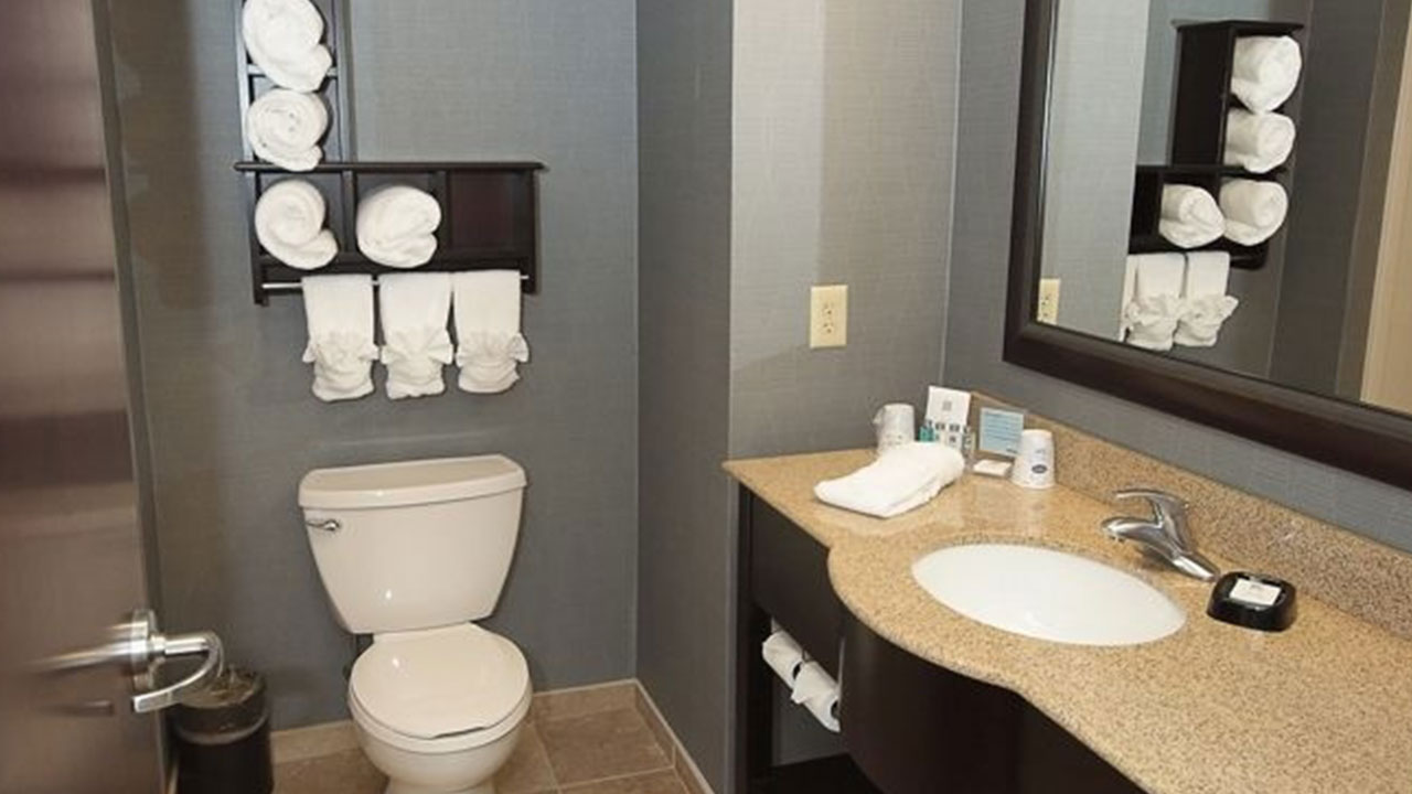 Property-Slider-Hampton-Bathroom